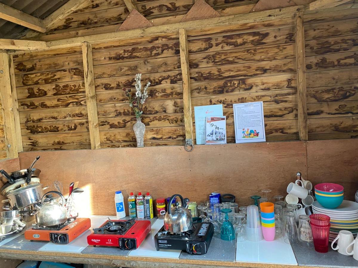 Honey Pod Farm Bell Tents Ъптън ъпон Севърн Екстериор снимка
