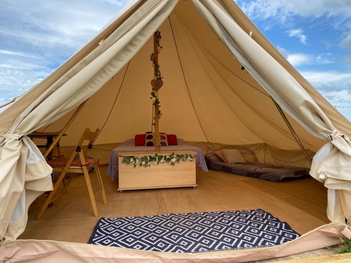 Honey Pod Farm Bell Tents Ъптън ъпон Севърн Екстериор снимка